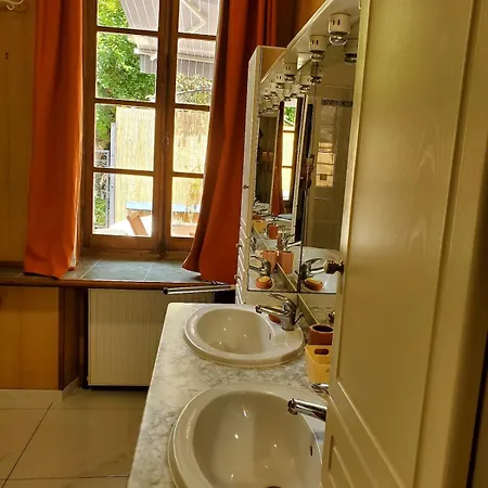 בית נופש Maison Charlotte Montcuq